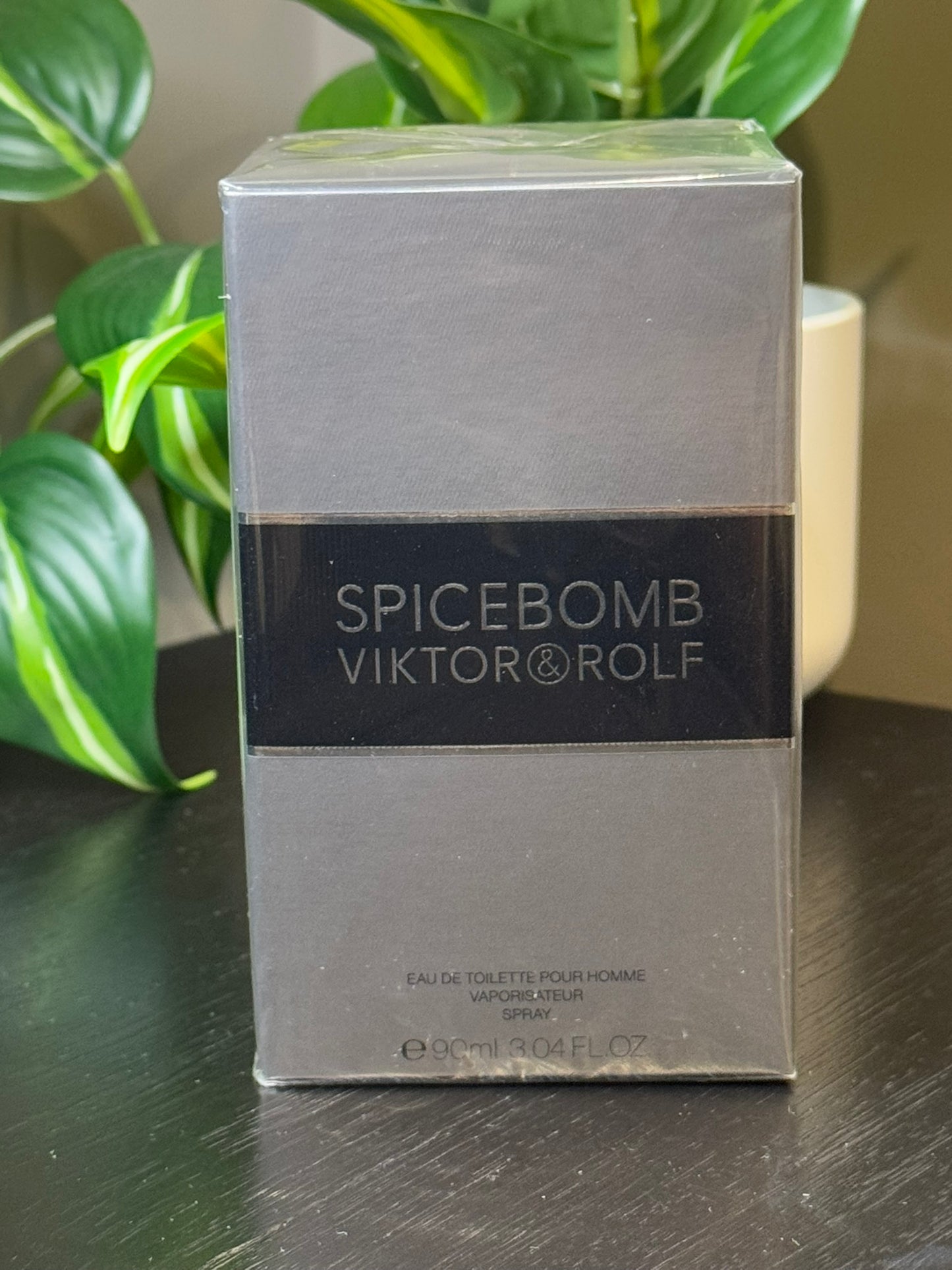 Spicebomb Eau de Toilette by Viktor & Rolf 3.04 oz